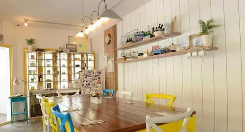 W39 Bistro & Bakery - Pet Cafe Singapore