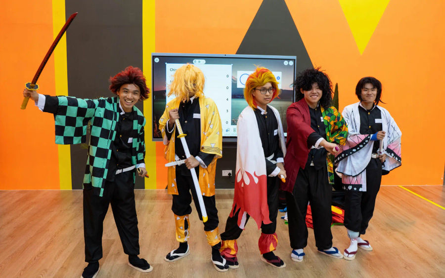 Costume Bonding 6