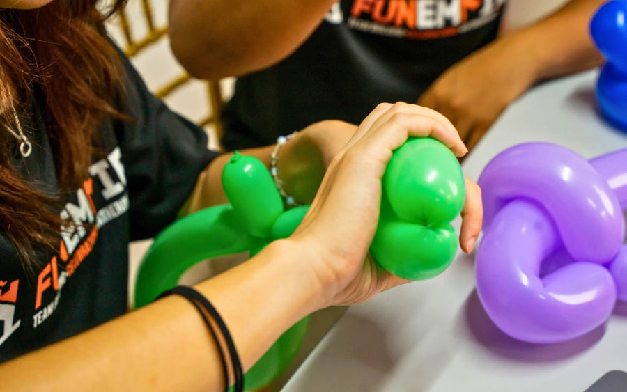 Virtual Balloon Sculpting 3