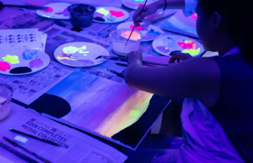 Neon Painting Workshop