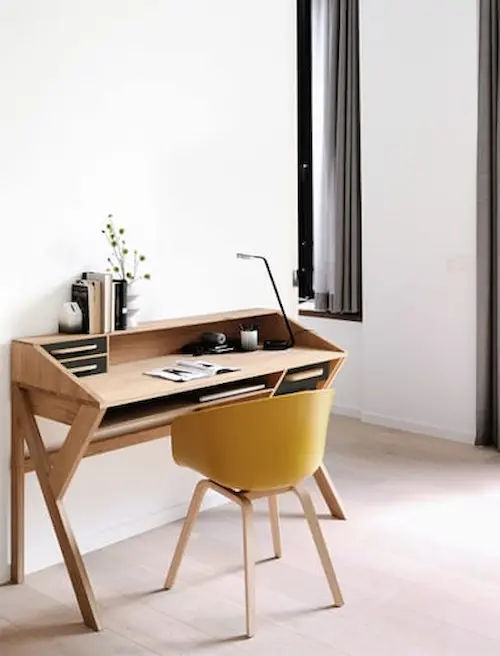 (Credit: Origami Desk by Soul & Tables)