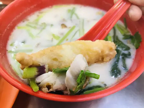 Alfa Café Fish Soup - Cheap Food Orchard Singapore (Credit: Hungry Ghost)