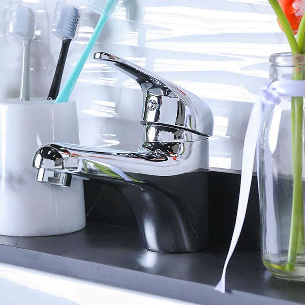 Milano Queen Basin Mixer Tap with Pop up Waste & Flexible Pipe 0