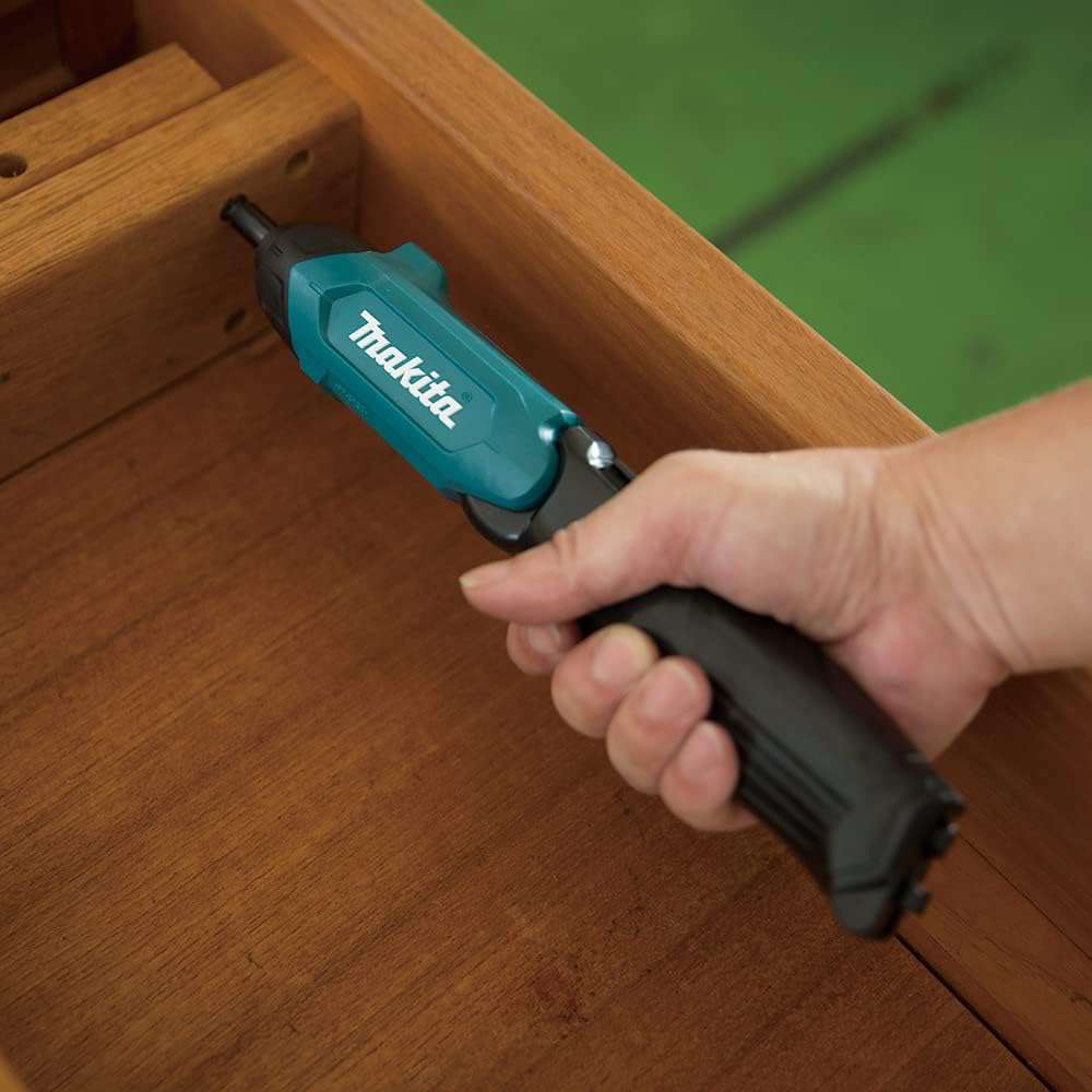 Makita DF001DW 3.6V Cordless Screw Driver Kit 12