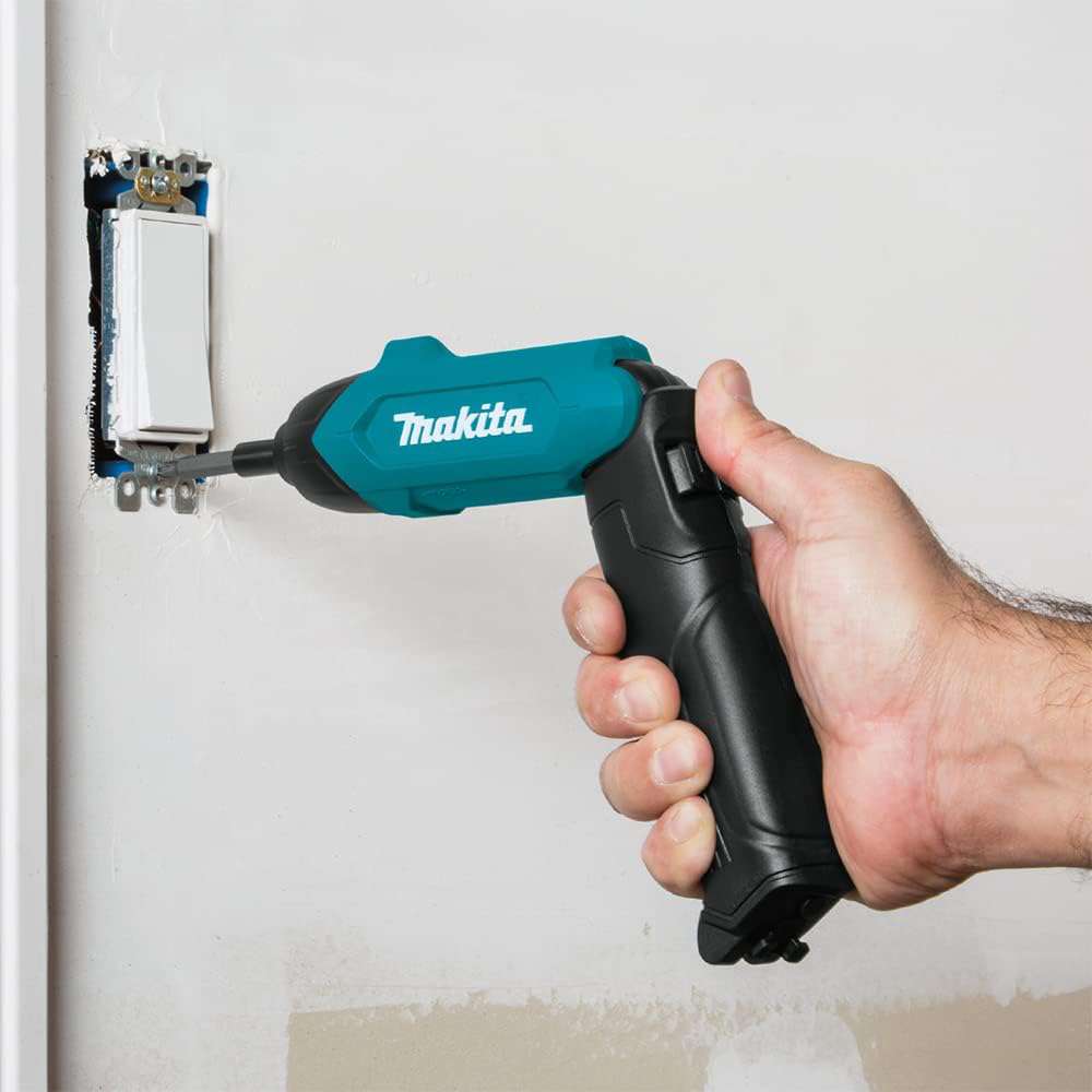 Makita DF001DW Li-ion 3.6V Cordless Screwdriver Kit 10