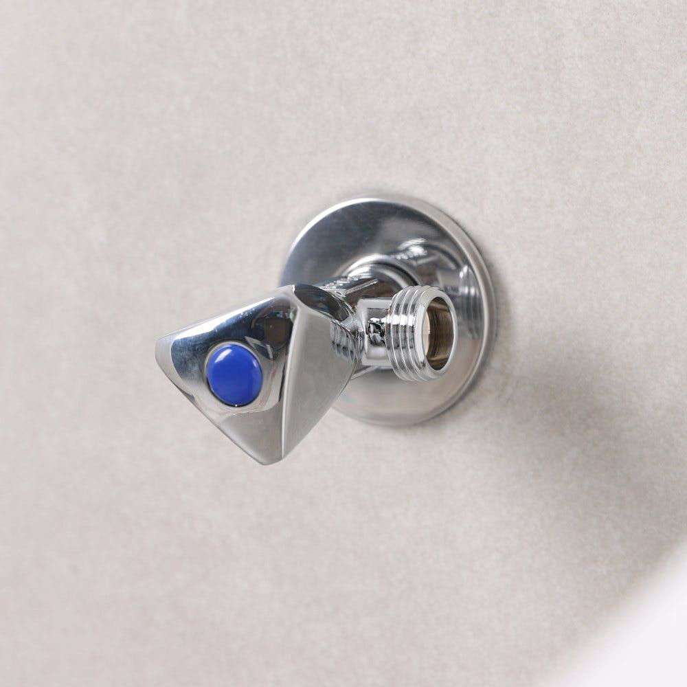 Milano 140800300174 1/2" Heavy Duty Angle Valve 1