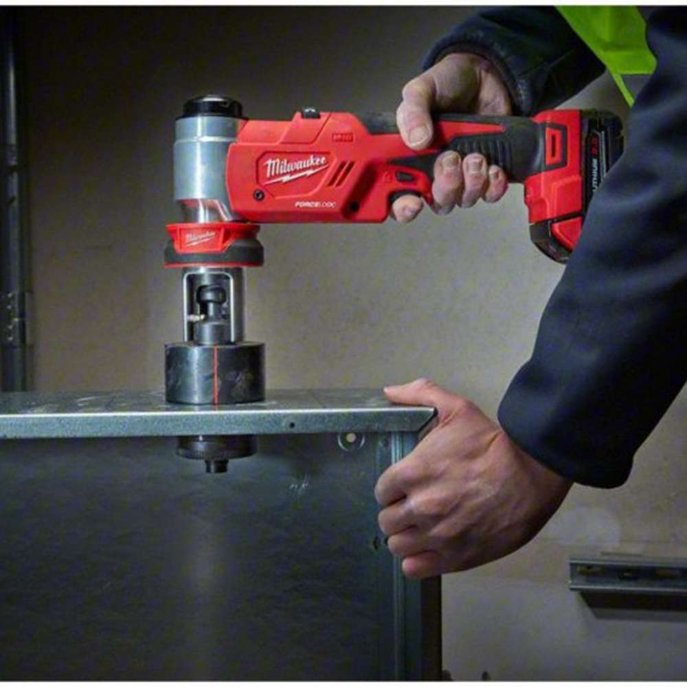 Milwaukee M18HKP-201CA M18 Force Logic Cordless Hydraulic Knockout Punch 8