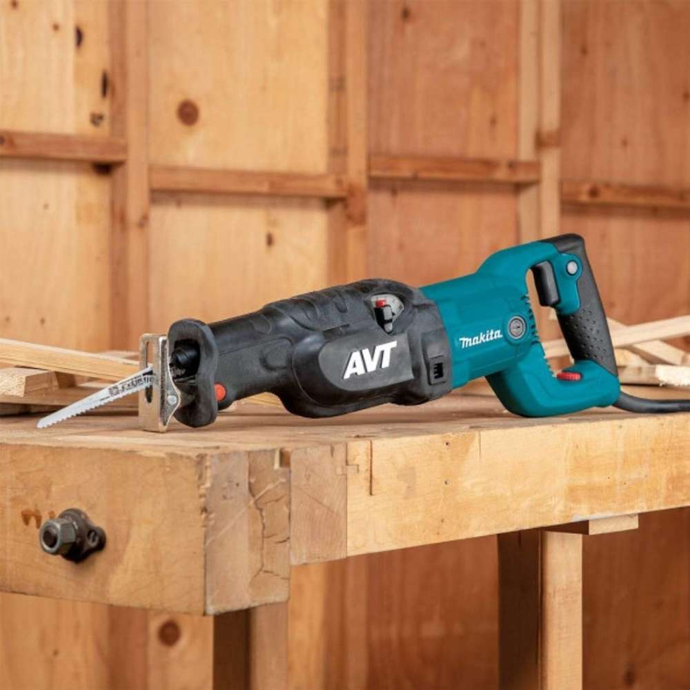 Makita JR3070CT 1510W 310mm Stroke AVT Reciprocating Saw 4