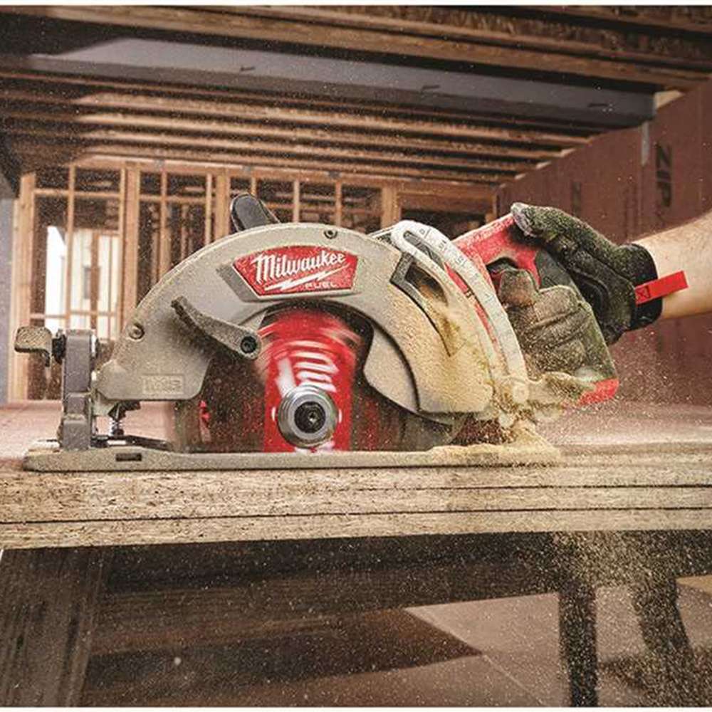 Milwaukee M18FCSRH66-0 M18 Fuel Rear Handle Circular Saw for Wood 8