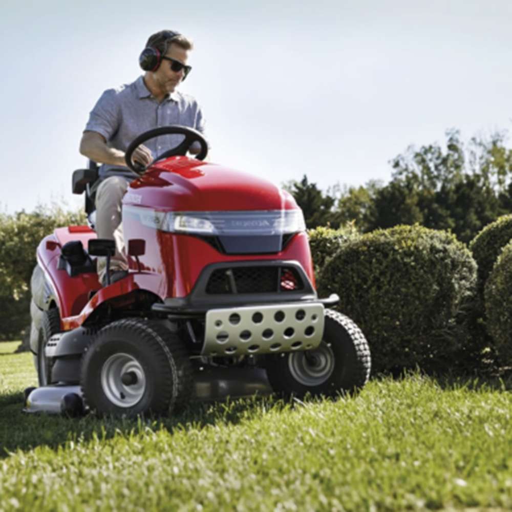 Honda Cordless Lawn Tractor Italy HF2625 THE 8.1L Fuel Tank Capacity 6