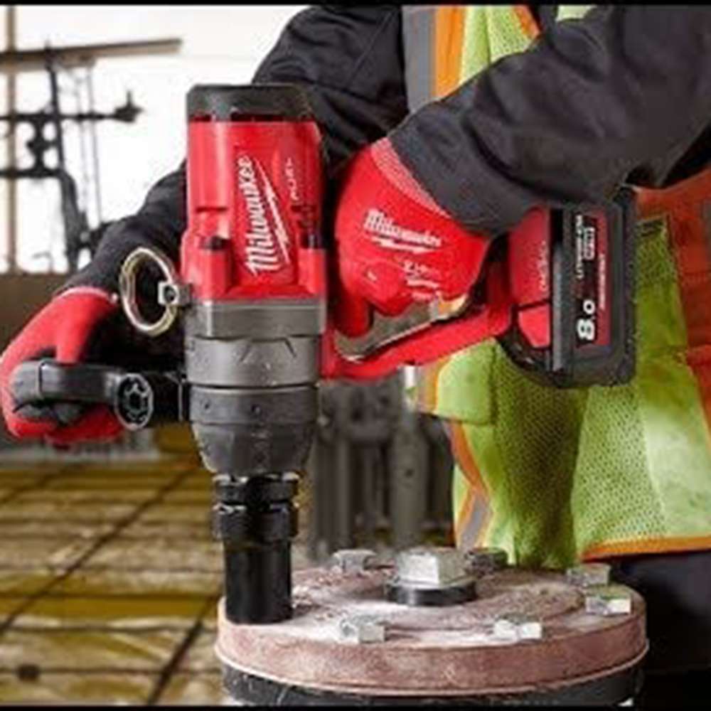 Milwaukee M18ONEFHIWF1-802X M18 1'' Fuel High Torque Impact Wrench  8