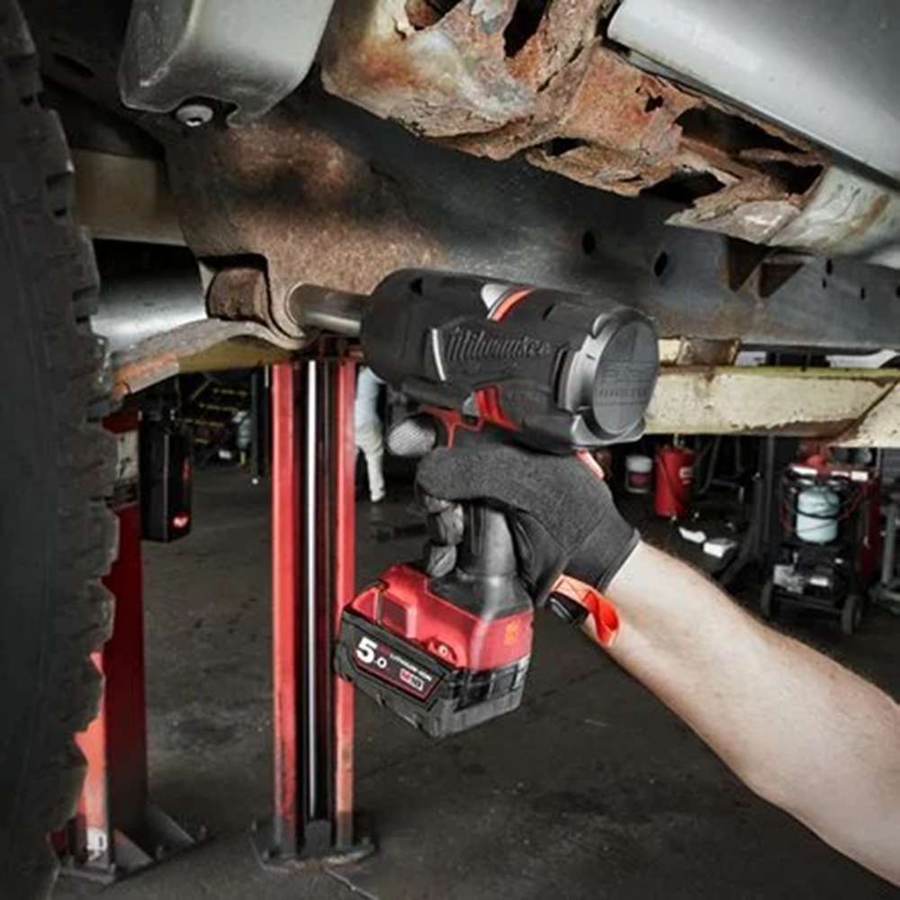 Milwaukee M18FHIWF12-0X M18 1/2'' Fuel High Torque Impact Wrench with Friction Ring 5