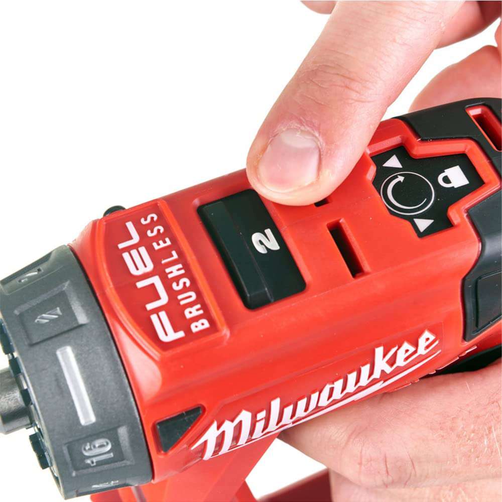 مفك براغي و مثقاب (Milwaukee) نوع (M12) مع رؤوس قابلة للتبديل موديل (M12FDDXKIT-202X)  6