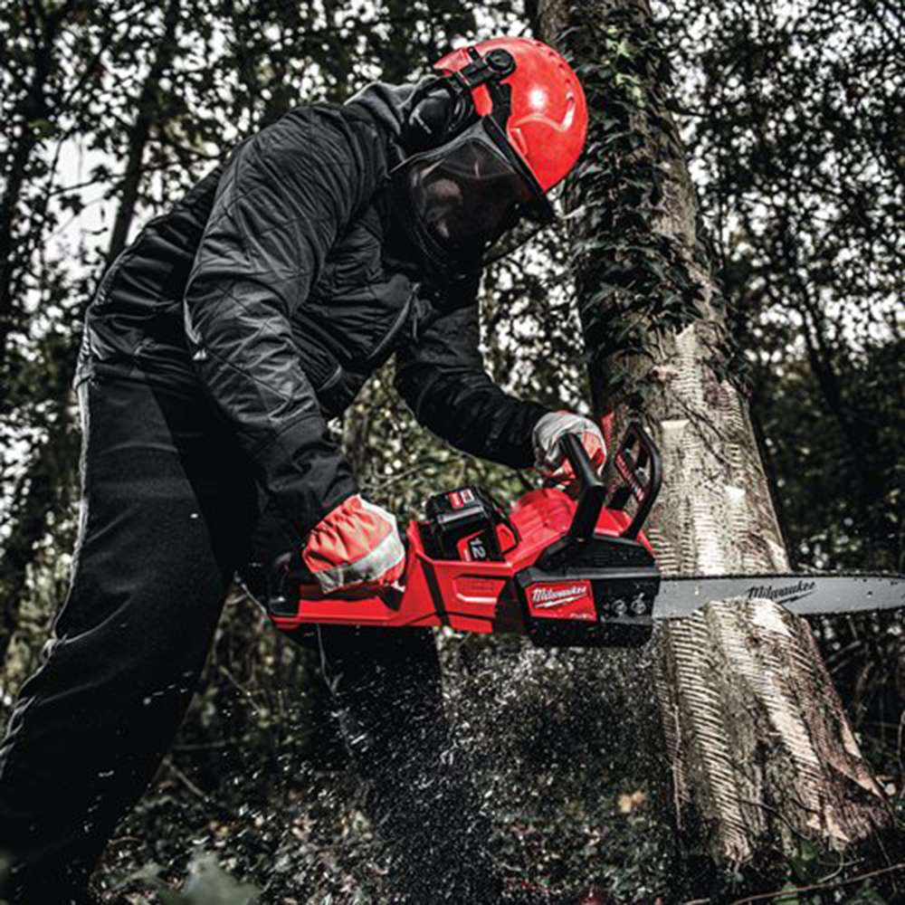 Milwaukee M18FCHS-121 M18 Fuel Cordless Chainsaw 40cm Bar 5