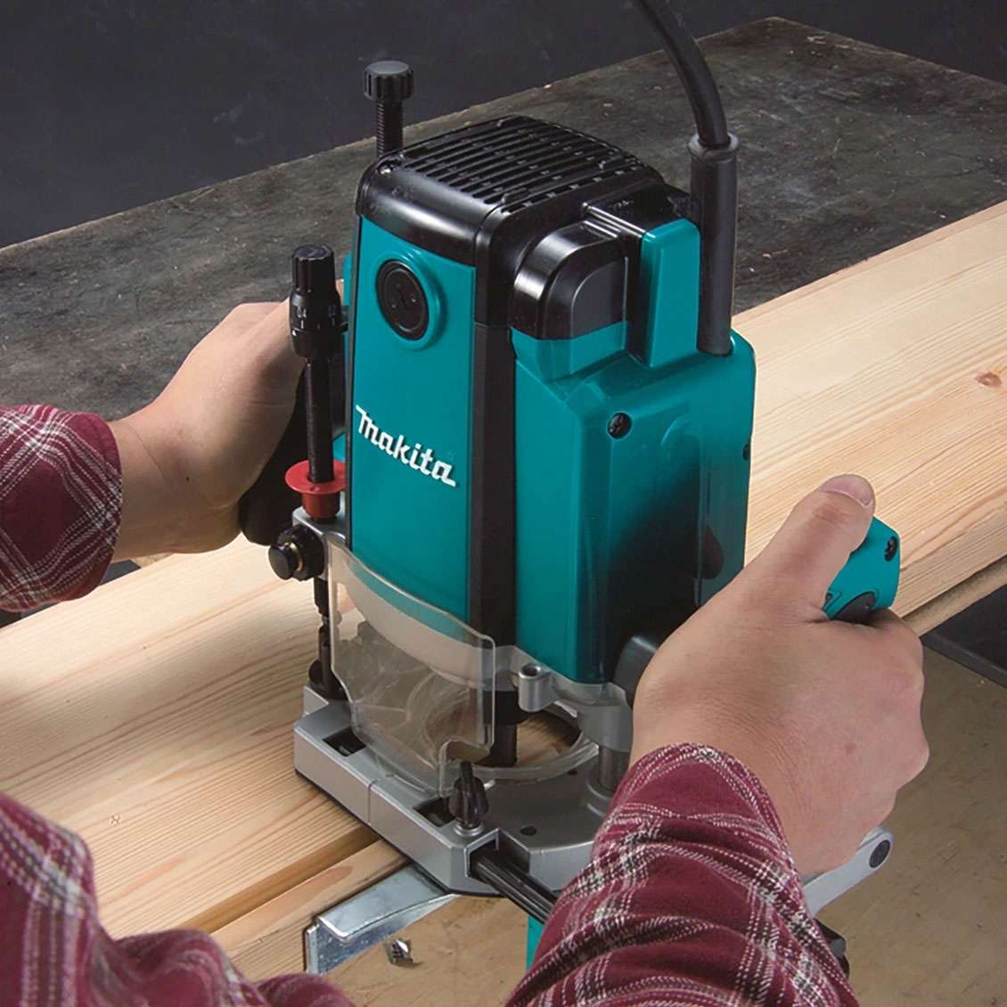 Makita RP1800 12mm 1850W Plunge Router 7