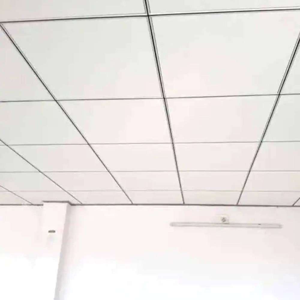 Saint-Gobain Gyproc E15 Lay-in-Metal Plain Tile 28PCS per box 2