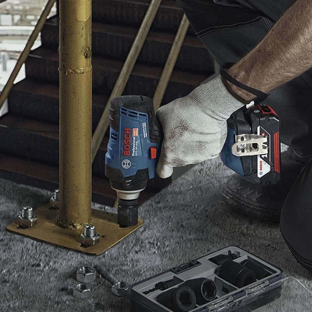GDS PTW06019K00L0 18V-400 Cordless Impact Wrench with 2X5A Battery 4