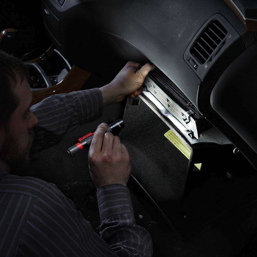 Milwaukee 100 Lumen Penlight, Compact Inspection Light for Pockets & Tool Bags 2