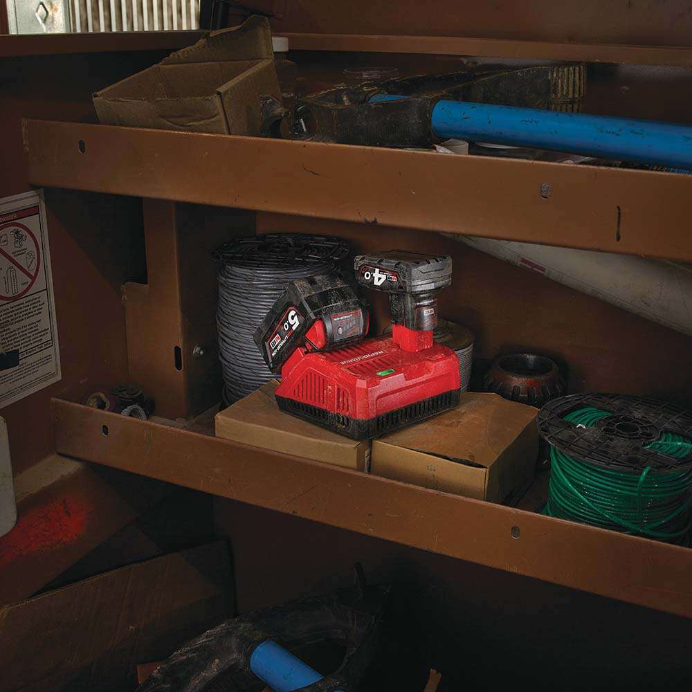 Milwaukee M12‑18FC Rapid Charger, Fast Dual-Voltage Charger for M12 & M18 Batteries 4