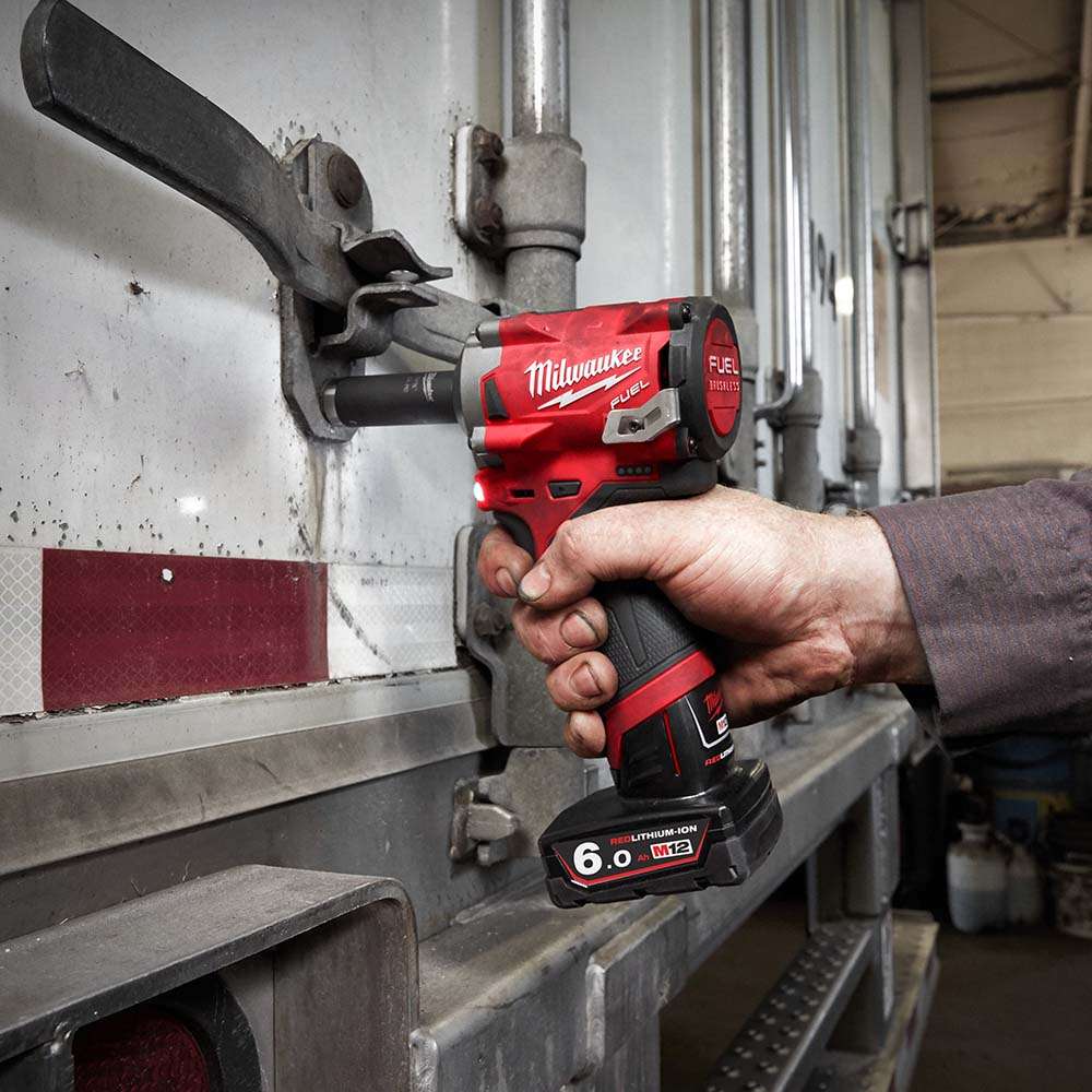 Milwaukee M12 Fuel 1/2" Impact Wrench Kit, 12V Wrench with 2 x 4.0Ah - Pack of 2 Battery 2