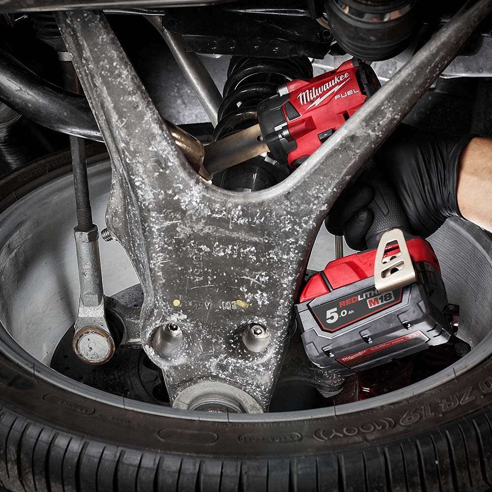 Milwaukee M18FIW2F38-502X 3/8" 18V 5Ah X 2 Li-ion Corldless Impact Wrench Kit With Friction Ring 3