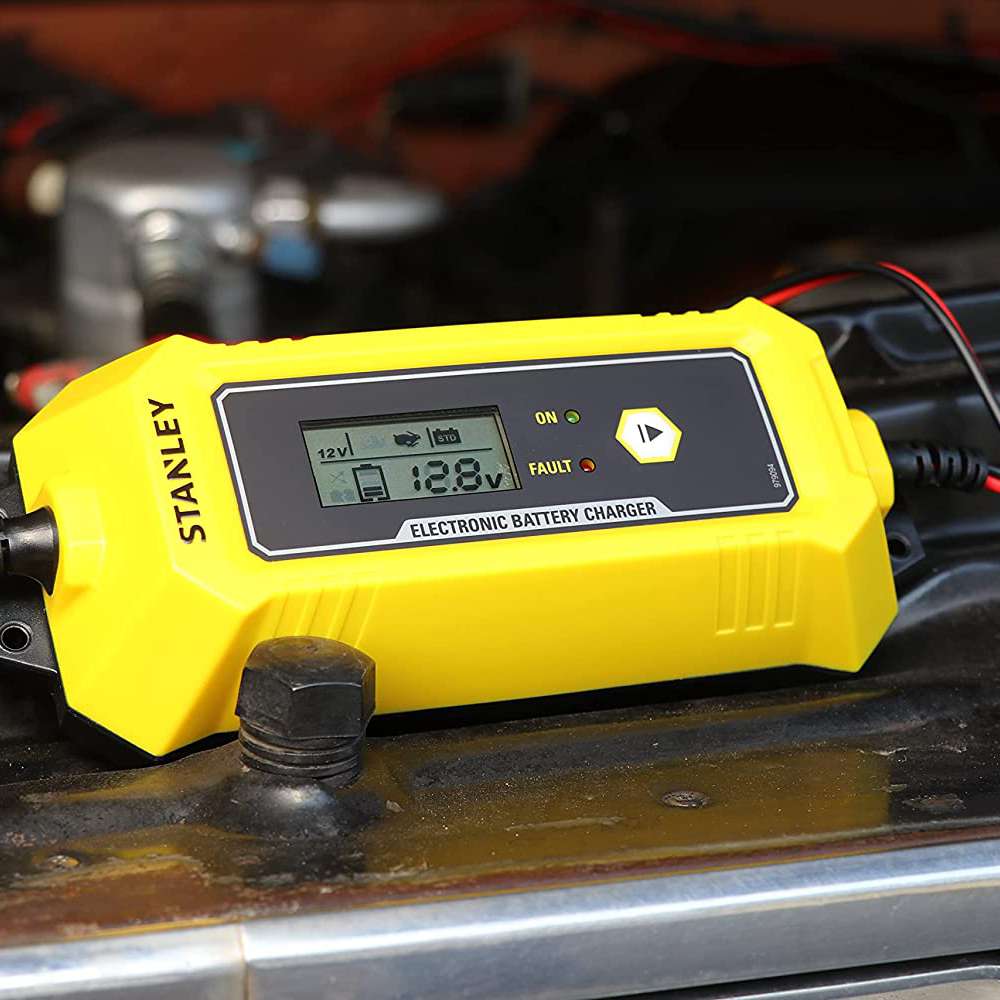 Stanley Smart Battery Charger 6V/12V Batteries 6