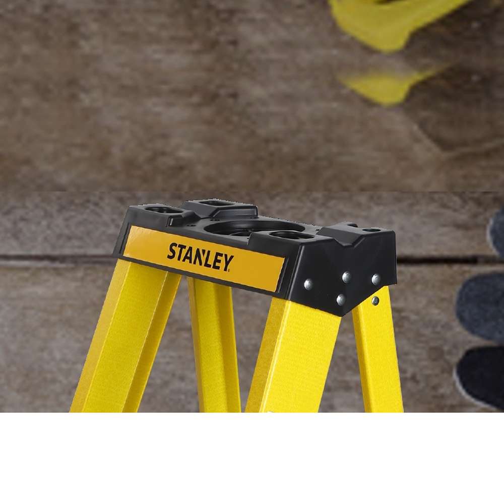 Stanley 4 Step Fiberglass Ladder 140 x 480 x 1270mm 1