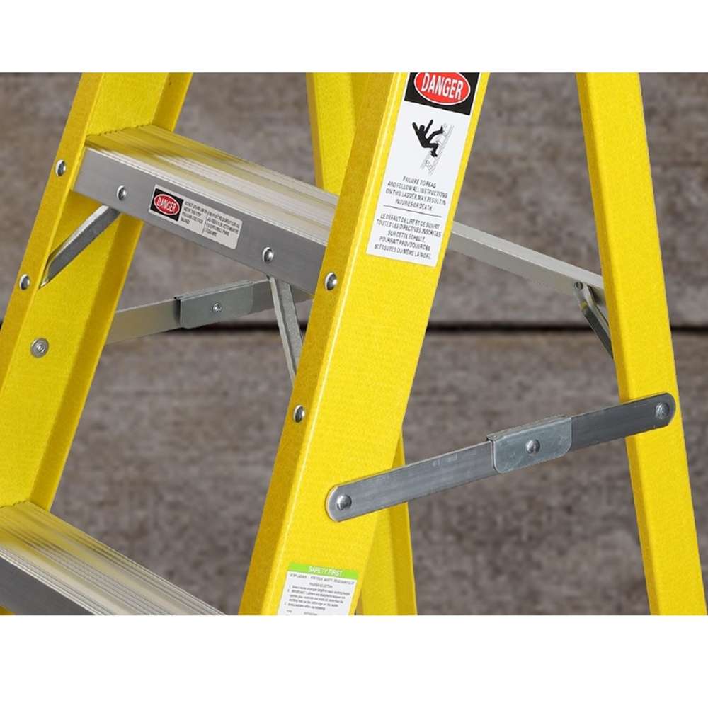 Stanley SXLDFG-004 Aluminium 4 Step Ladder, Capacity 150Kg 2