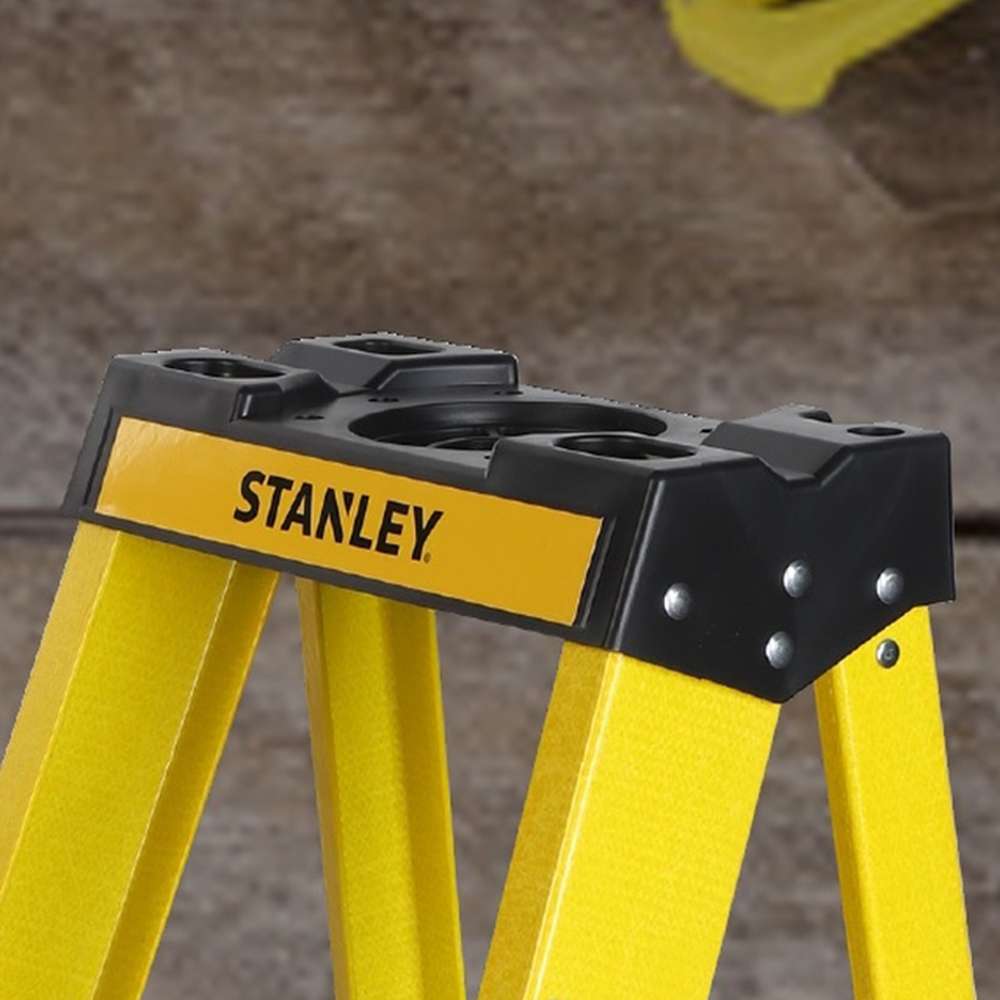 Stanley SXLDFG-005 Fibreglass 5 Step Ladder, Capacity 150Kg 1