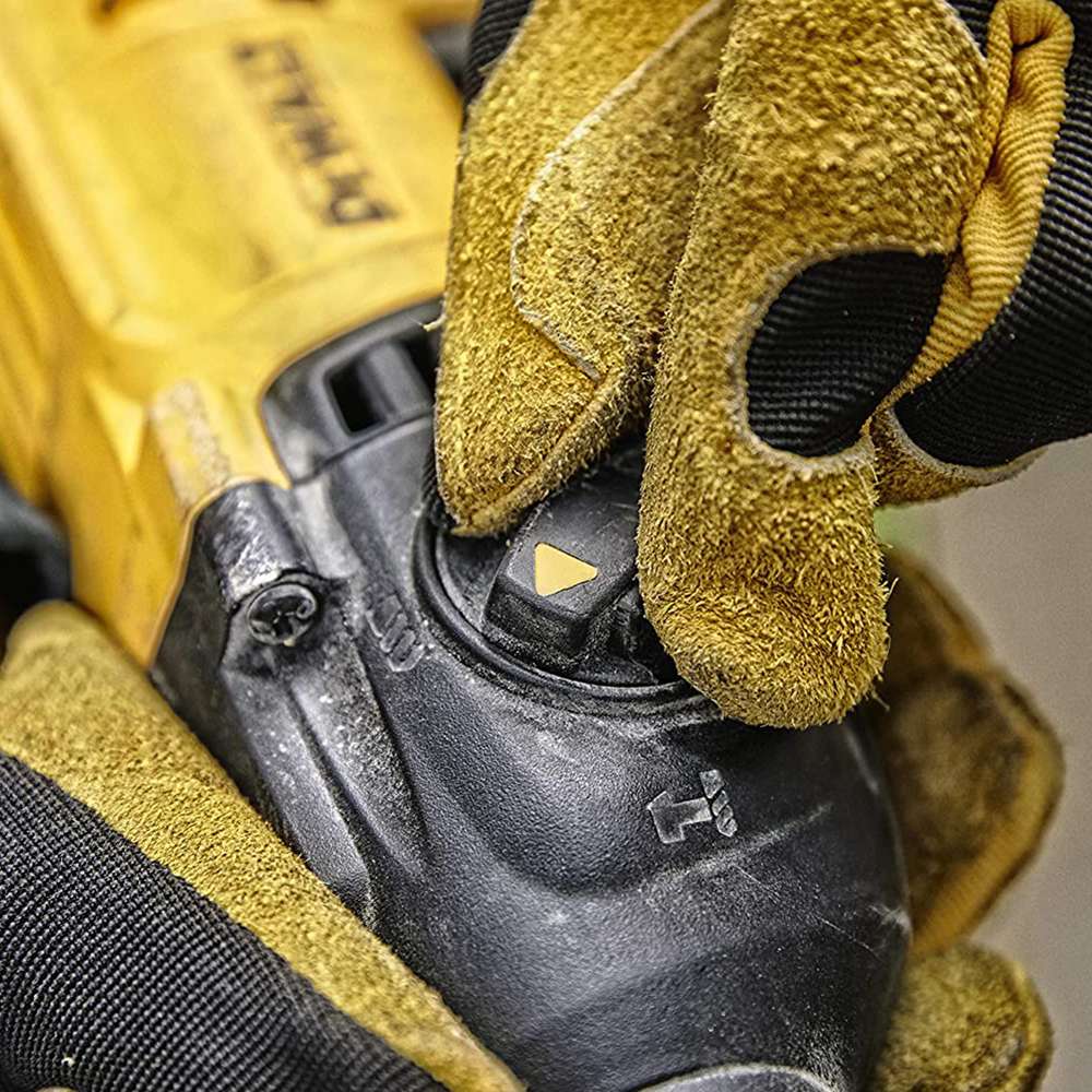 المثقاب المطرقي (D25033C-B5) من (Dewalt) بثلاث وضعيات للحفر و فكوك من النوع (SDS-Plus) قياس (22mm)  5