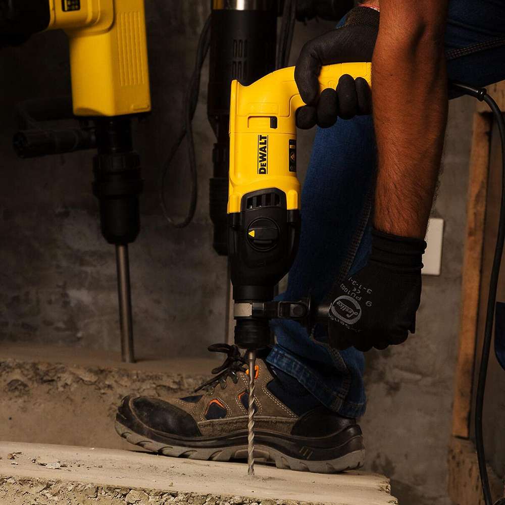 مثقاب مطرقي صدمي (D25133KW-B5) من (Dewalt) باستطاعة (800W) و فكوك من النوع (SDS-plus) قياس (26mm) و بسرعة دوران (0-1150rpm)  8