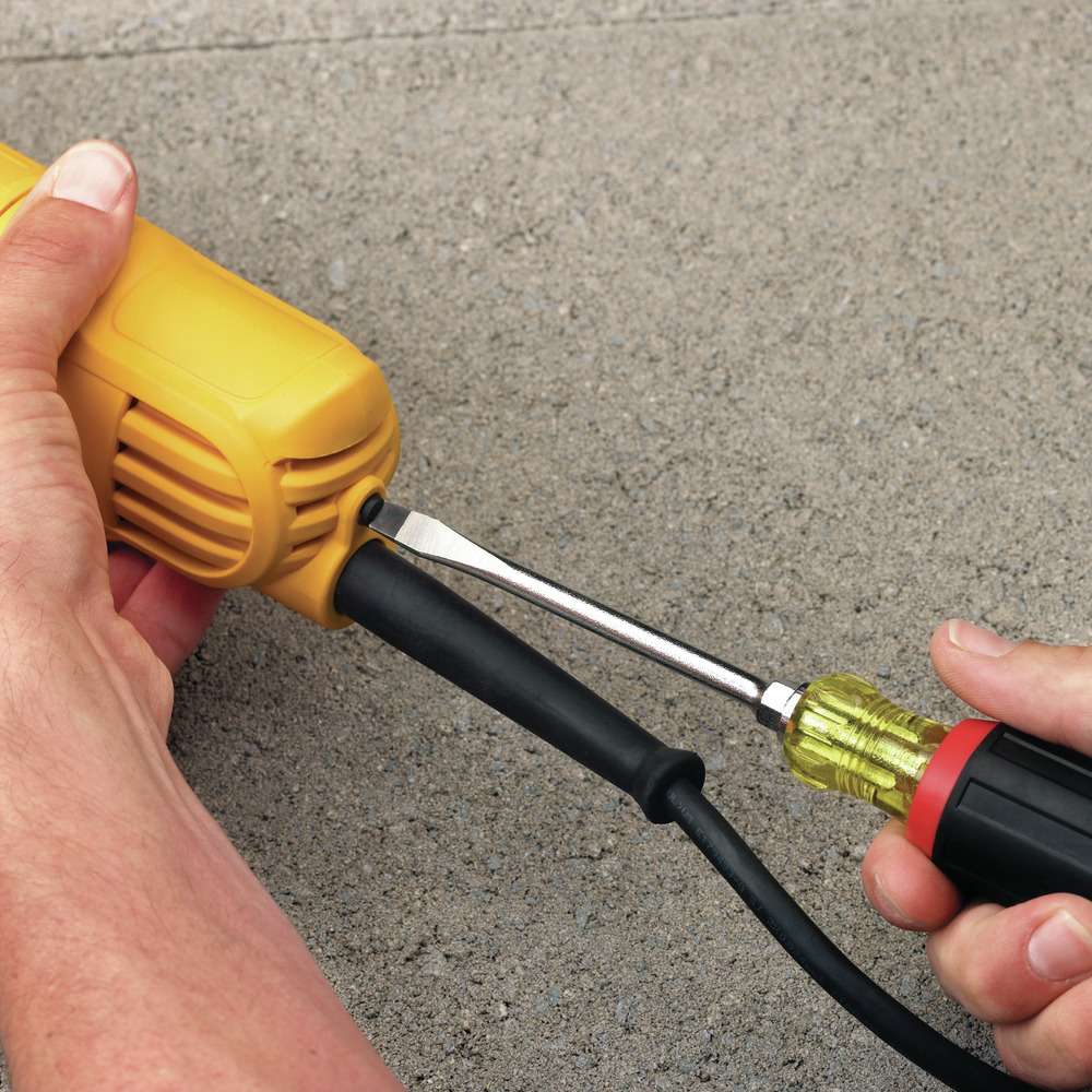 Dewalt 115mm 900W Angle Grinder with Paddle Switch 8