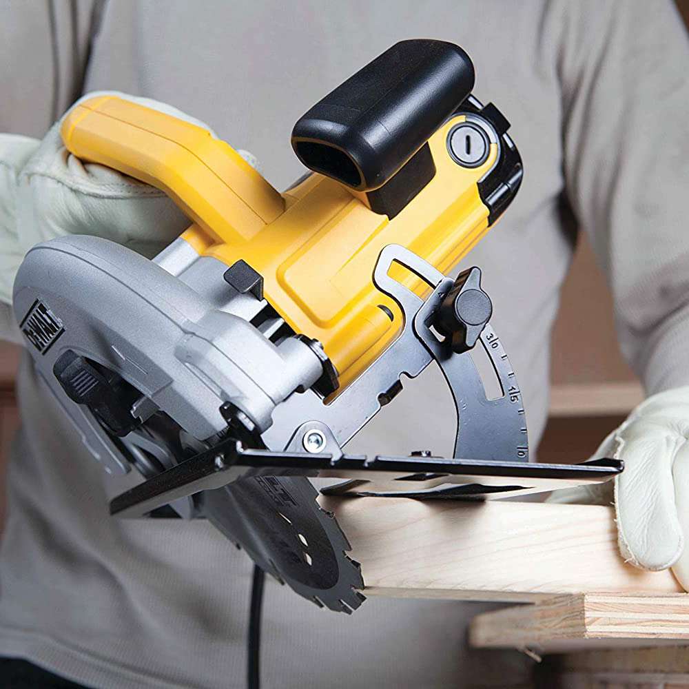 Dewalt 185mm Compact Circular Saw 12