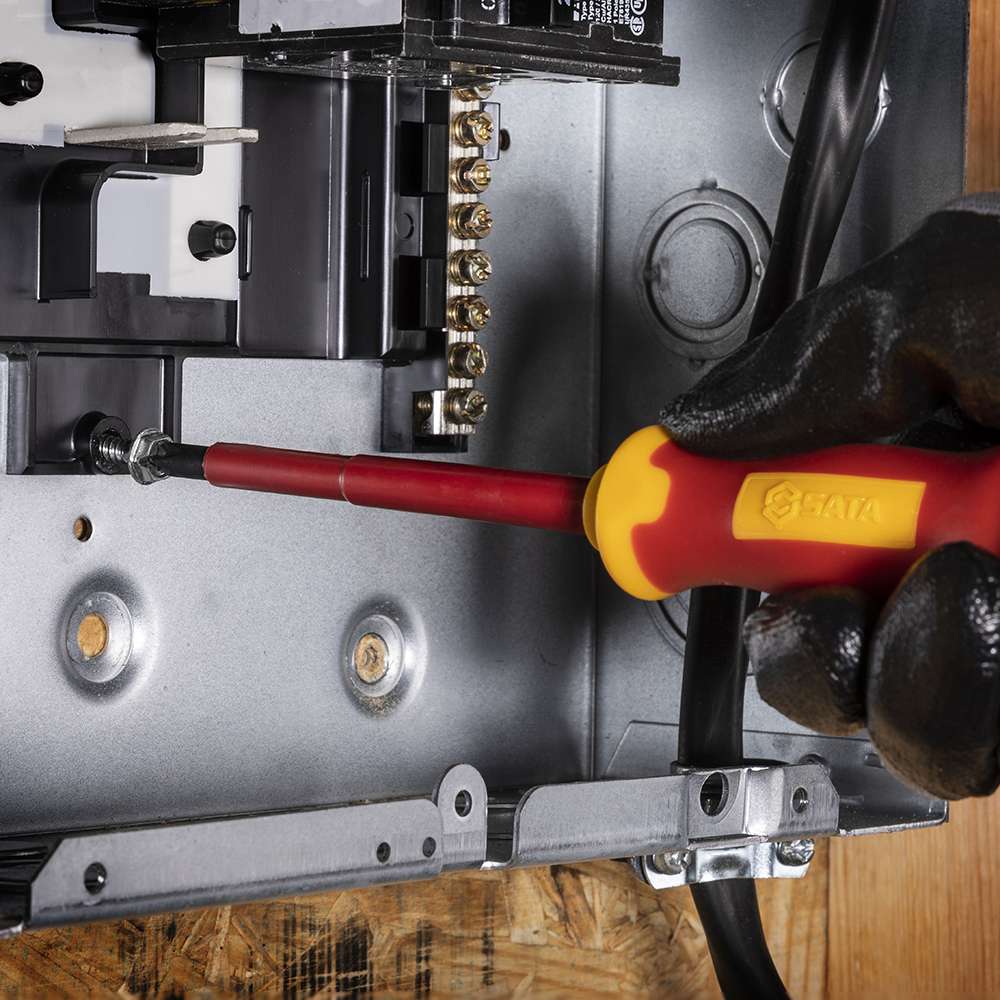 مفكات براغي معزولة فيليبس (VDE) من ساتا سلسلة (T)  قياس (3x150mm) موديل (ST61224SC) 3