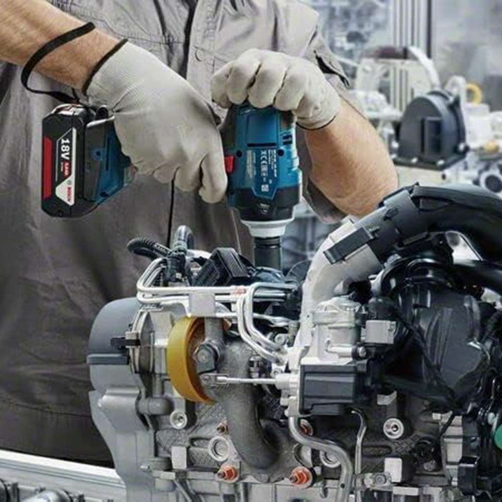 Bosch GDS 18V-400 Cordless Impact Wrench with High Torque 3