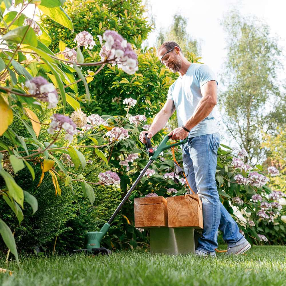 Bosch EasyGrassCut 26 280W 26cm Electric Grass Trimmer 2