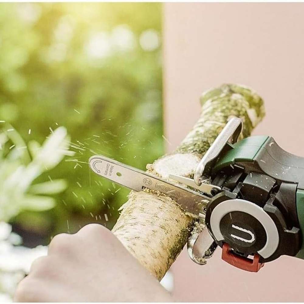 Bosch EasyCut 06033C9070 12V Li-ion Cordless Nano Blade Saw 4