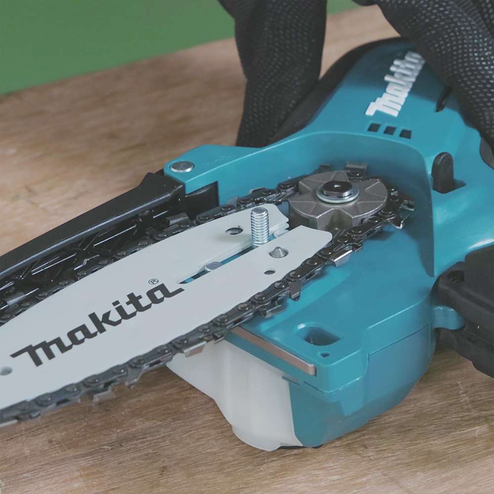 Makita DUC101Z 18V Li-Ion 100mm Cordless Pruning Saw without Battery and Charger 2
