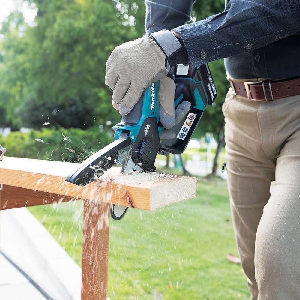 Makita DUC101Z 18V Li-Ion 100mm Cordless Pruning Saw without Battery and Charger 4