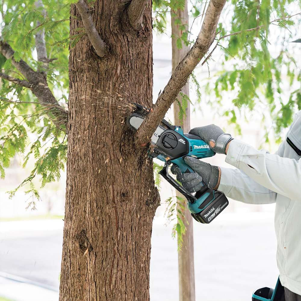 Makita DUC101Z 18V Li-Ion 100mm Cordless Pruning Saw without Battery and Charger 5