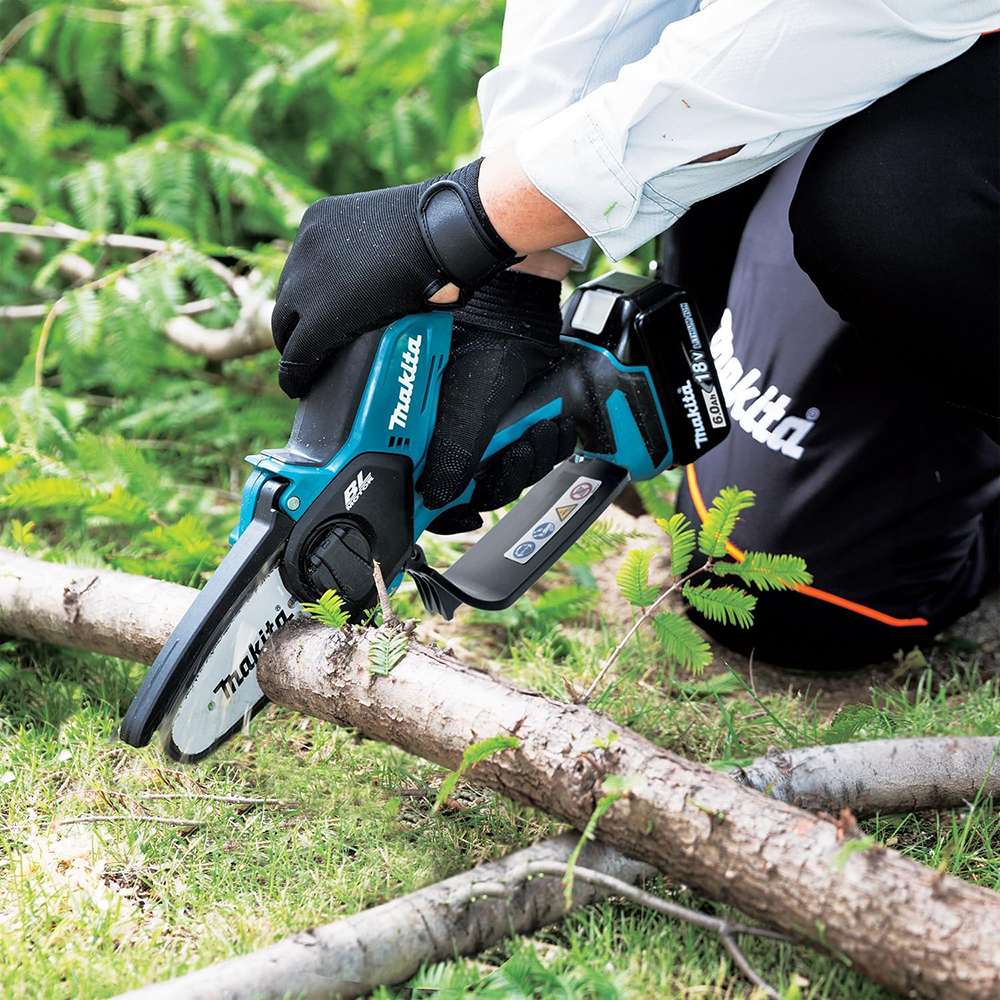 Makita DUC101Z 18V Li-Ion 100mm Cordless Pruning Saw without Battery and Charger 6