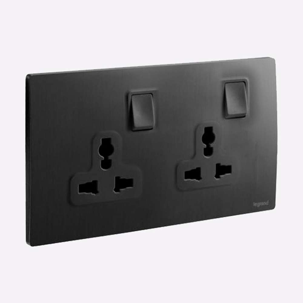Legrand Mallia Senses 2-Gang Multistandard Switched Socket with USB-A & USB-C 27 W PD, Universal & Fast Charge – Matt Black 0