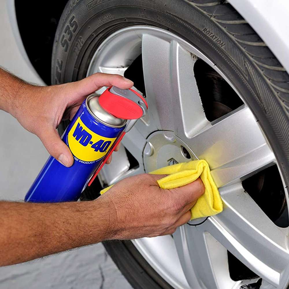 WD-40 400ml High-Performance Lubricant 1