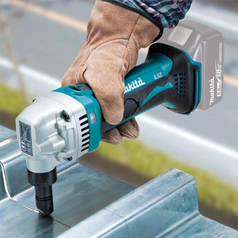 Makita DJN161RFE 18V LXT Li-Ion Cordless Nibbler 1.6mm 3.0Ah 1