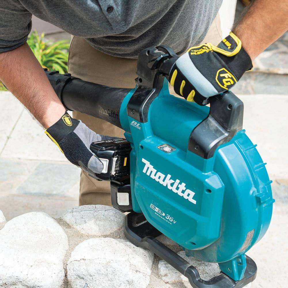 Makita DUB363ZV 36V LXT Cordless Blower Vacuum Mode 65m/s 3