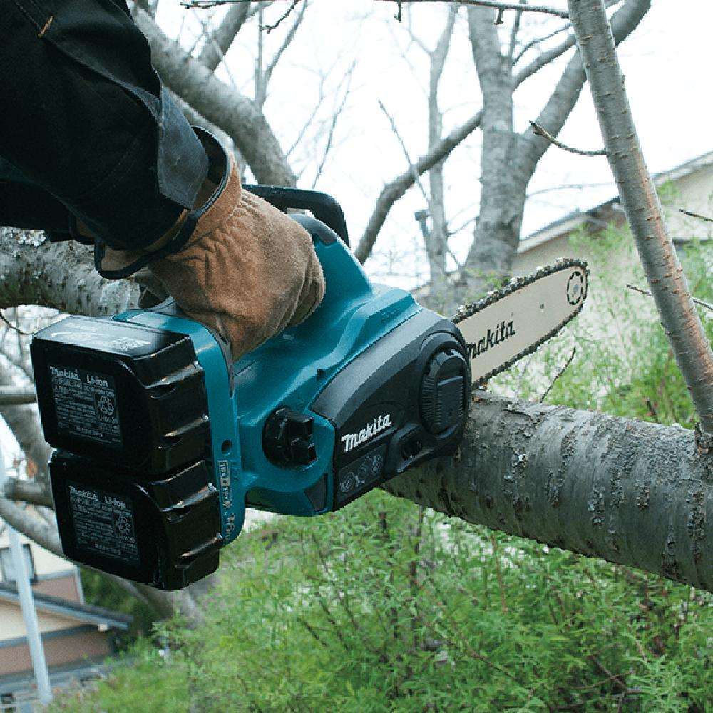 Makita DUC252RF2 36V LXT Cordless Chainsaw 10" 85ml 1