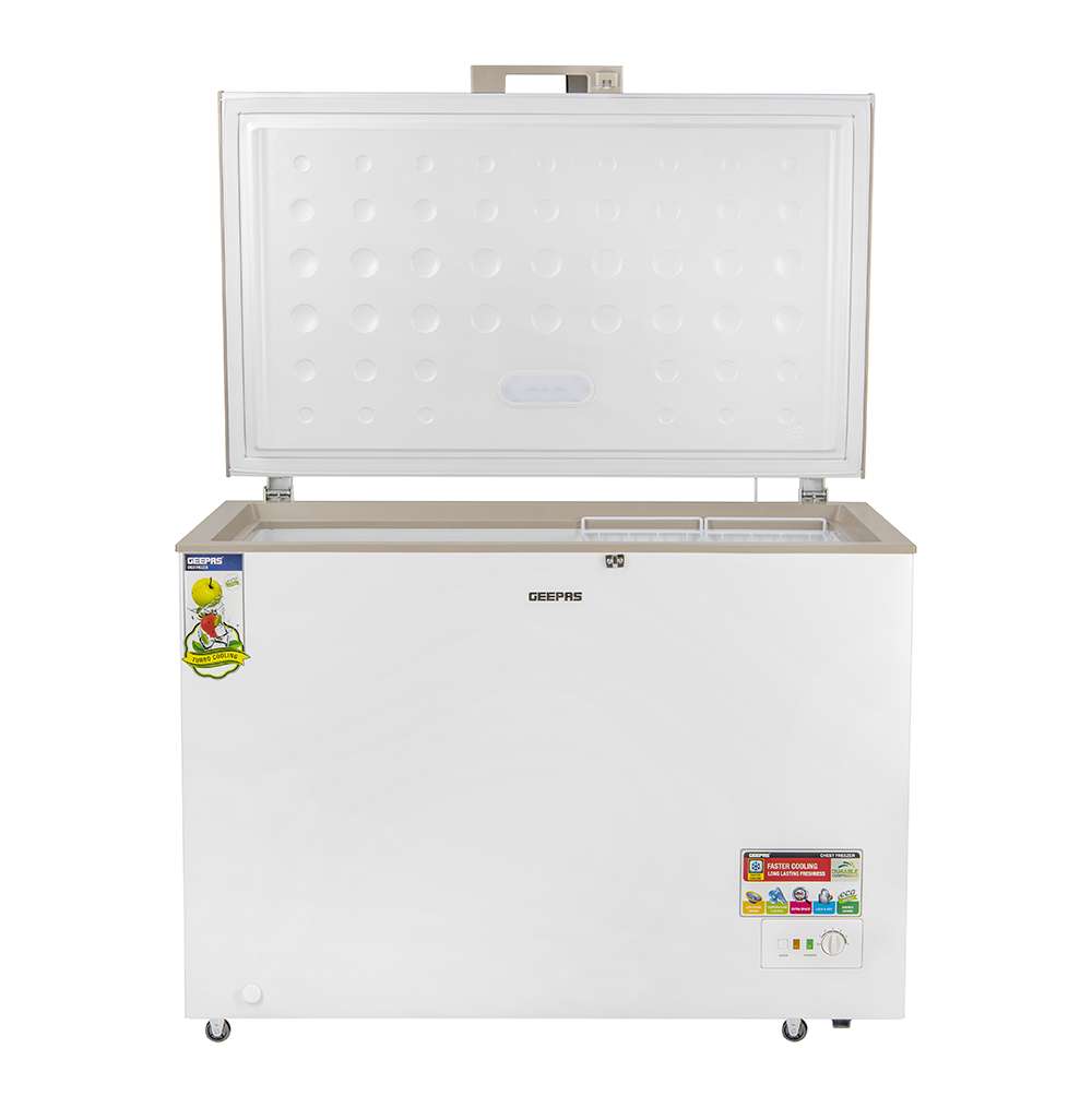 Geepas 300L Chest Freezer Compact Refrigerator with LED Light & Portable 2Pcs Food Basket 2