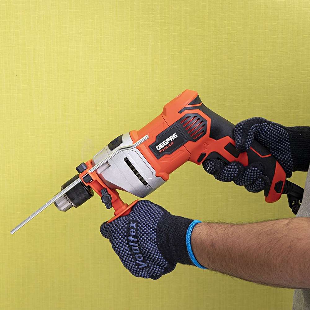 مفك البراغي و مثقب (Geepas) استطاعة (900W) قياس  (13mm) المزود بمفتاح قفل (GPD0900-240) 3