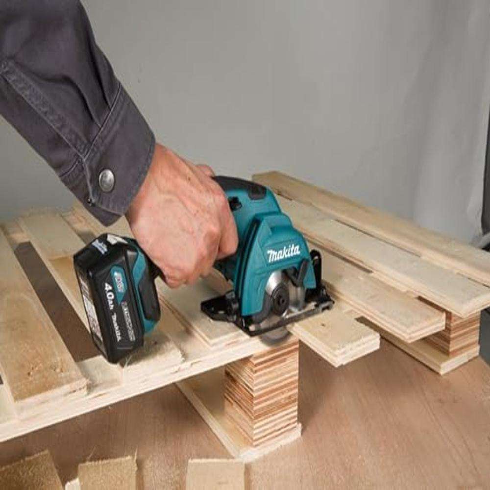 Makita HS301DWAE Cordless Circular Saw 3-3/8" Blade 85mm Cutting Capacity 2