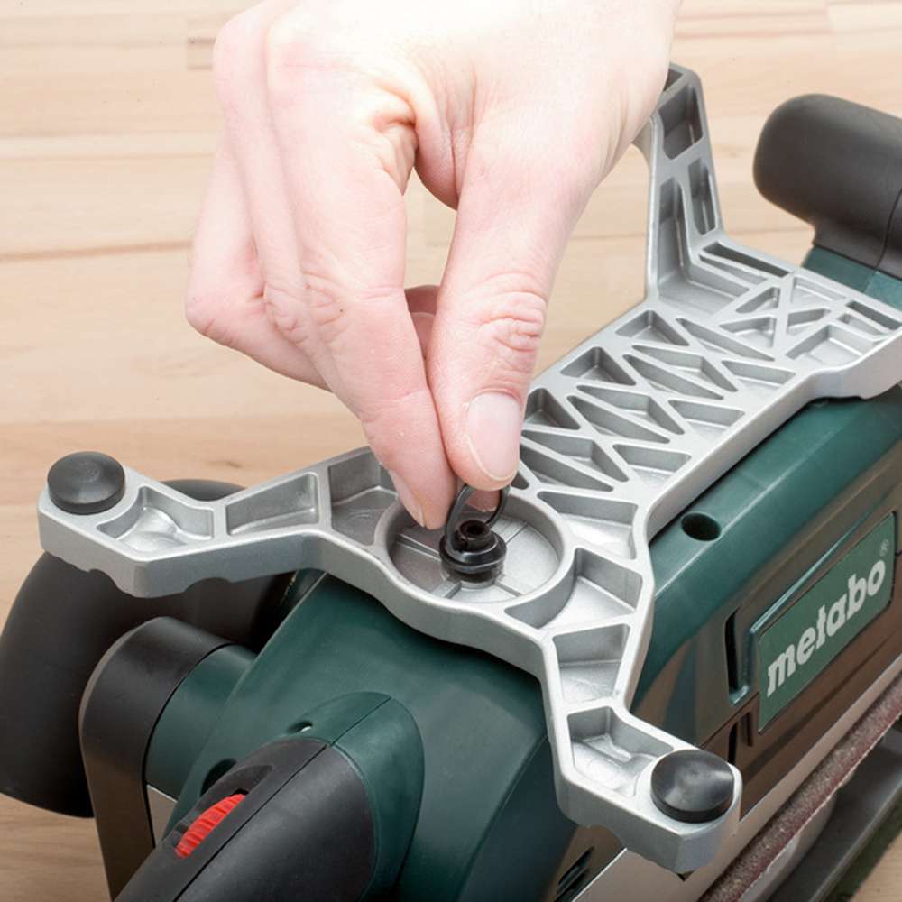 Metabo BAE 75 (600375000) 900W 220 - 240V Belt Sander With Machine Stand 4